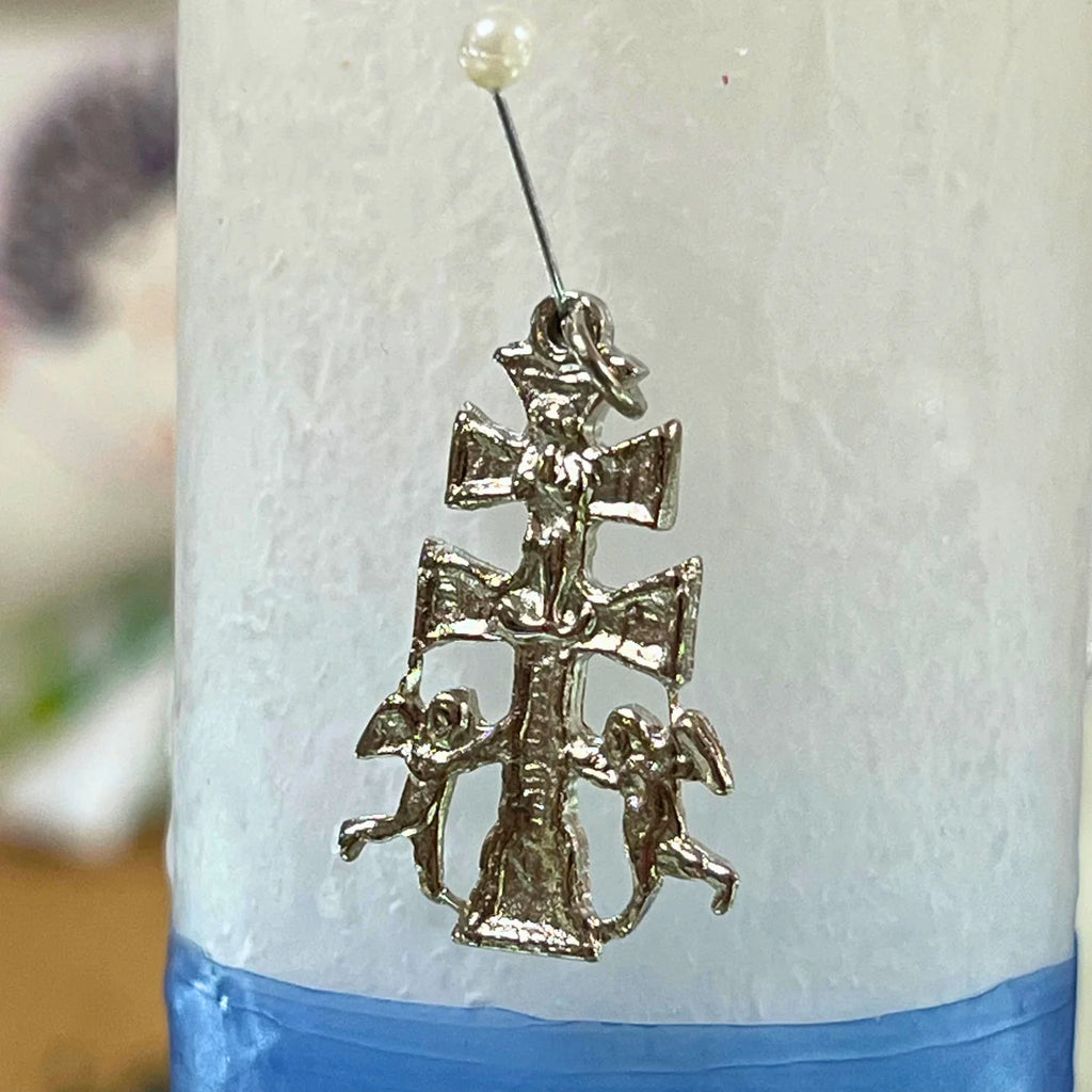 Velón de la Cruz de Caravaca — Protección Espiritual con Amuleto y Oración
