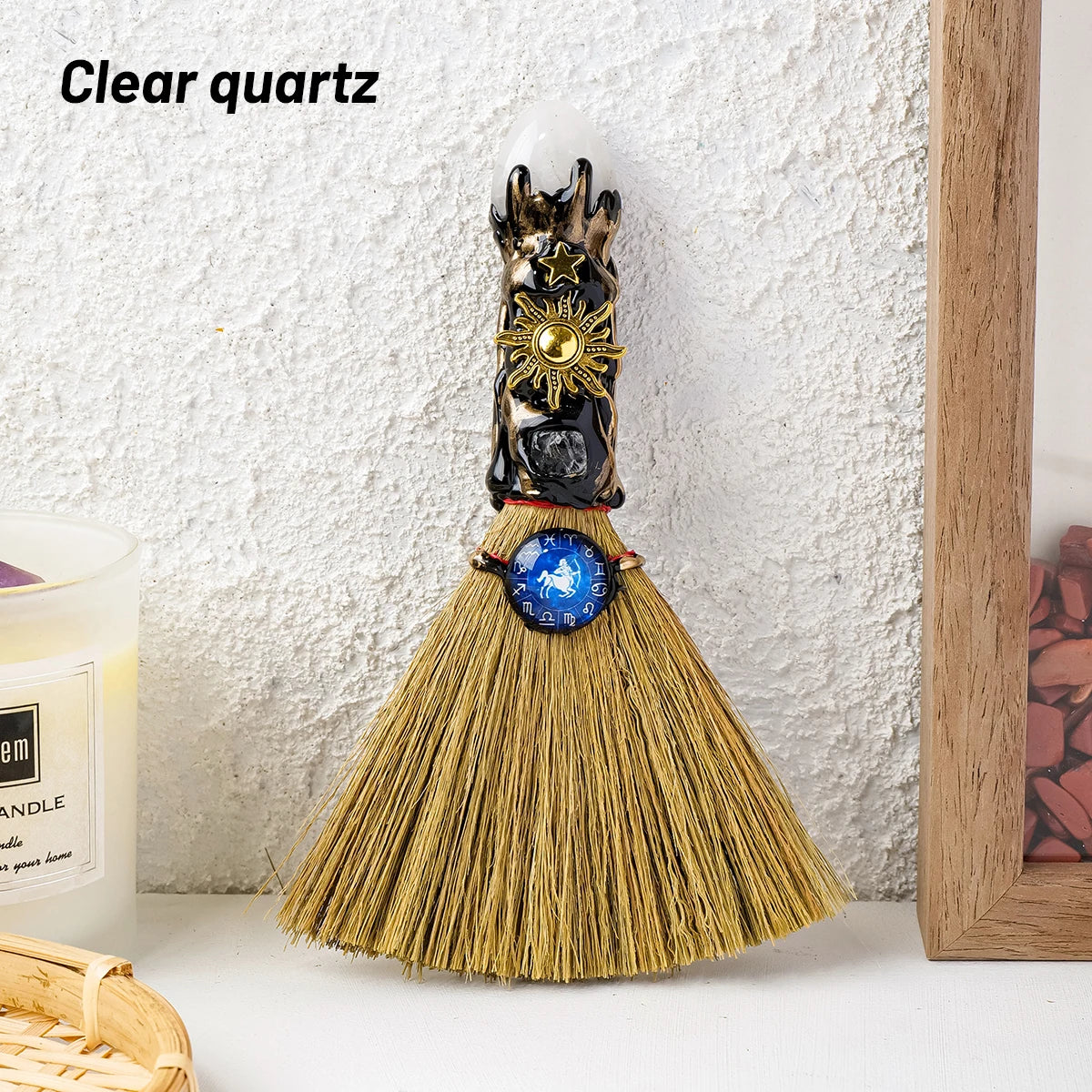 Escoba Mágica de Bruja con Cristal Natural — Amuleto Ritual