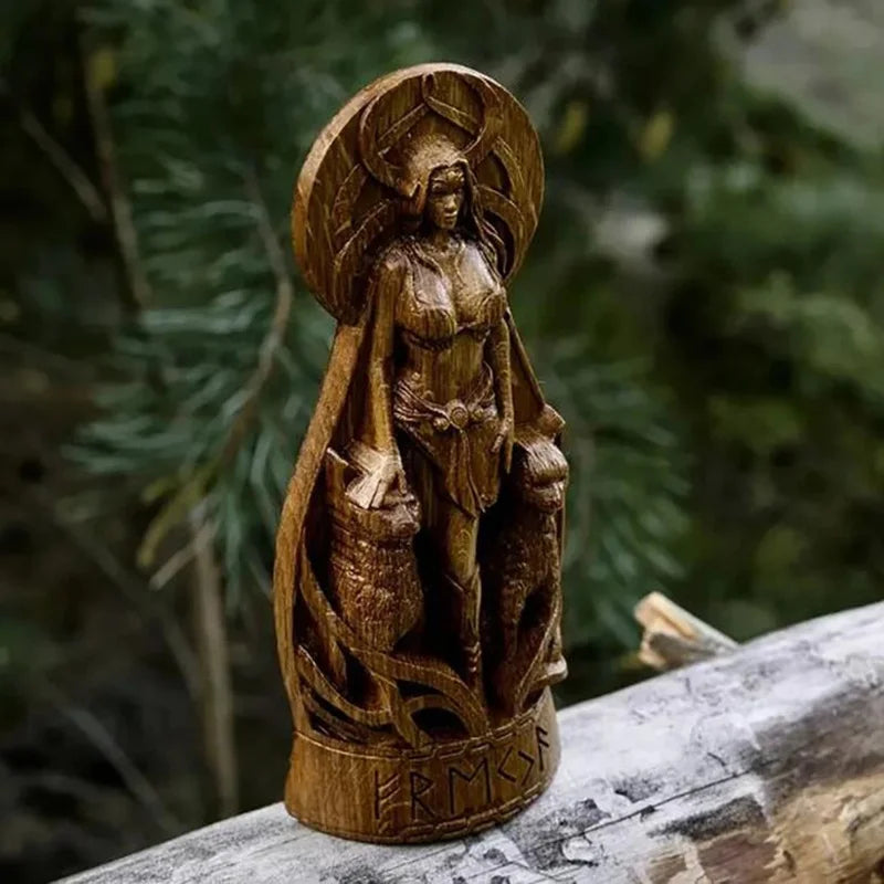 Estatua de la Diosa Freyja — Amor, Magia y Poder Femenino