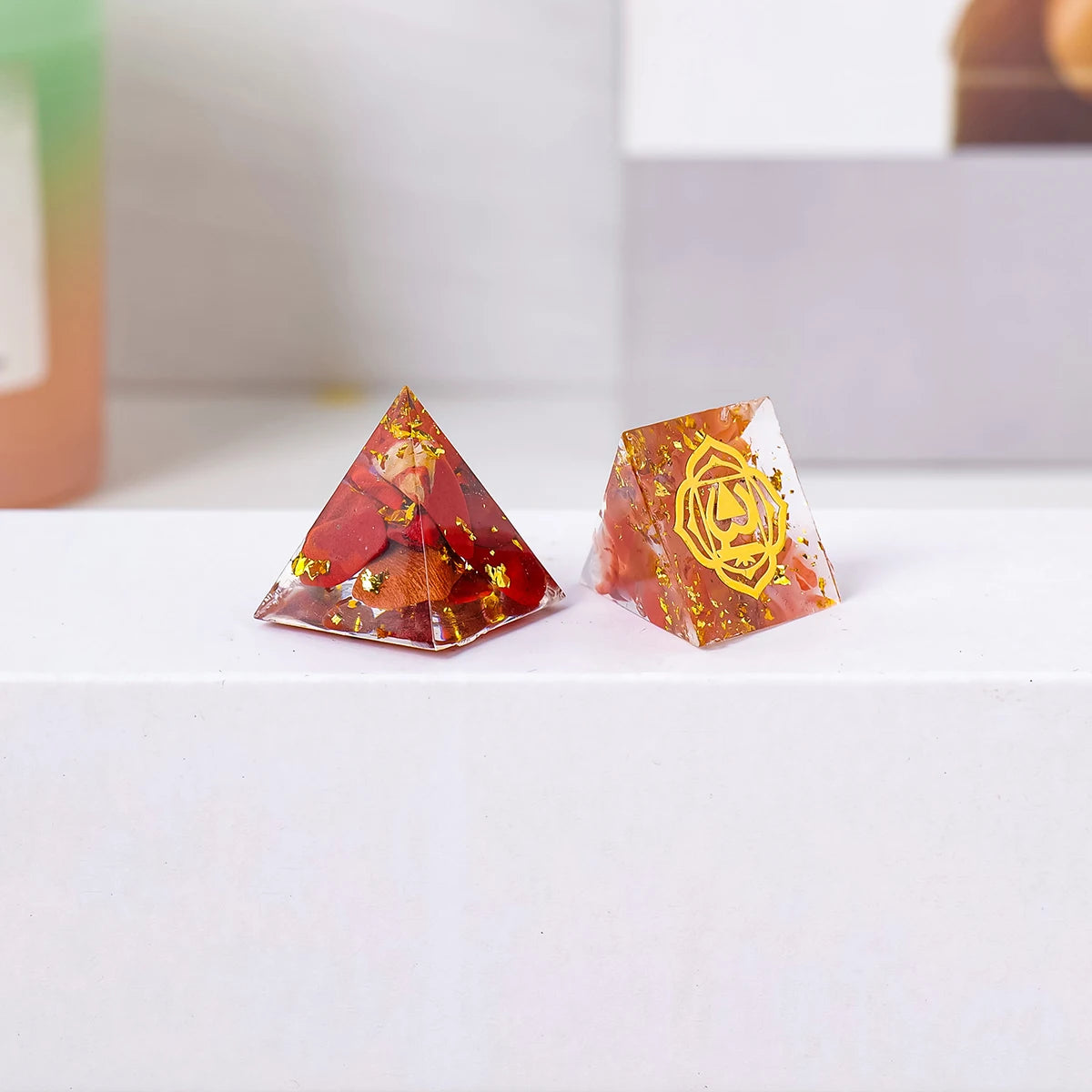 Minipirámides de Cristales Naturales — Amuletos para Altares y Chakras