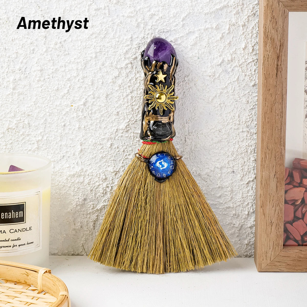 Escoba Mágica de Bruja con Cristal Natural — Amuleto Ritual