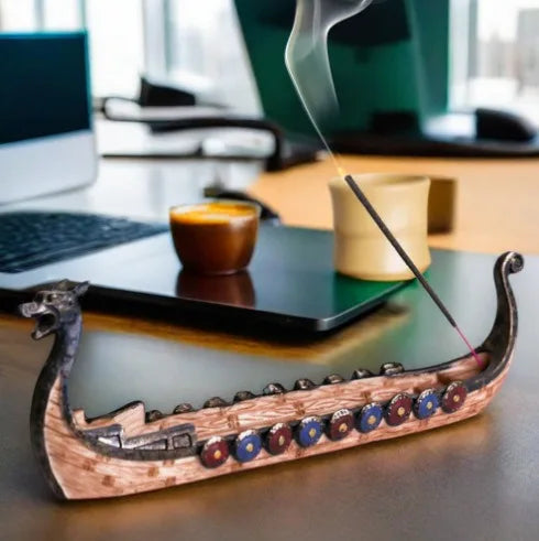 Barco Vikingo Decorativo — Drakkar Nórdico de Resina