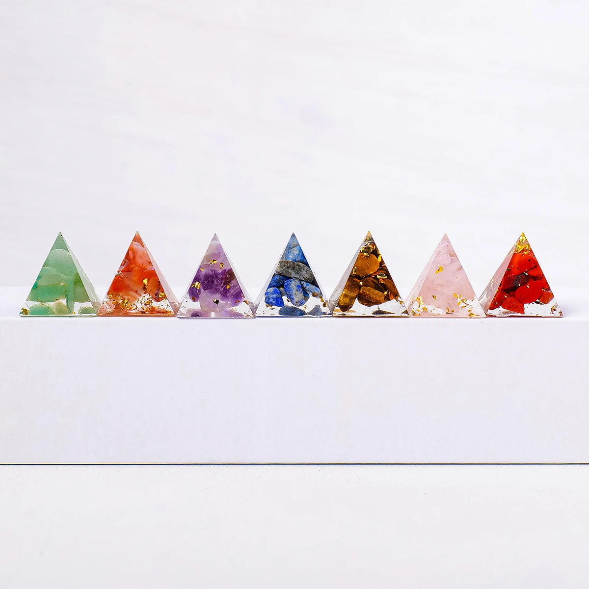 Minipirámides de Cristales Naturales — Amuletos para Altares y Chakras