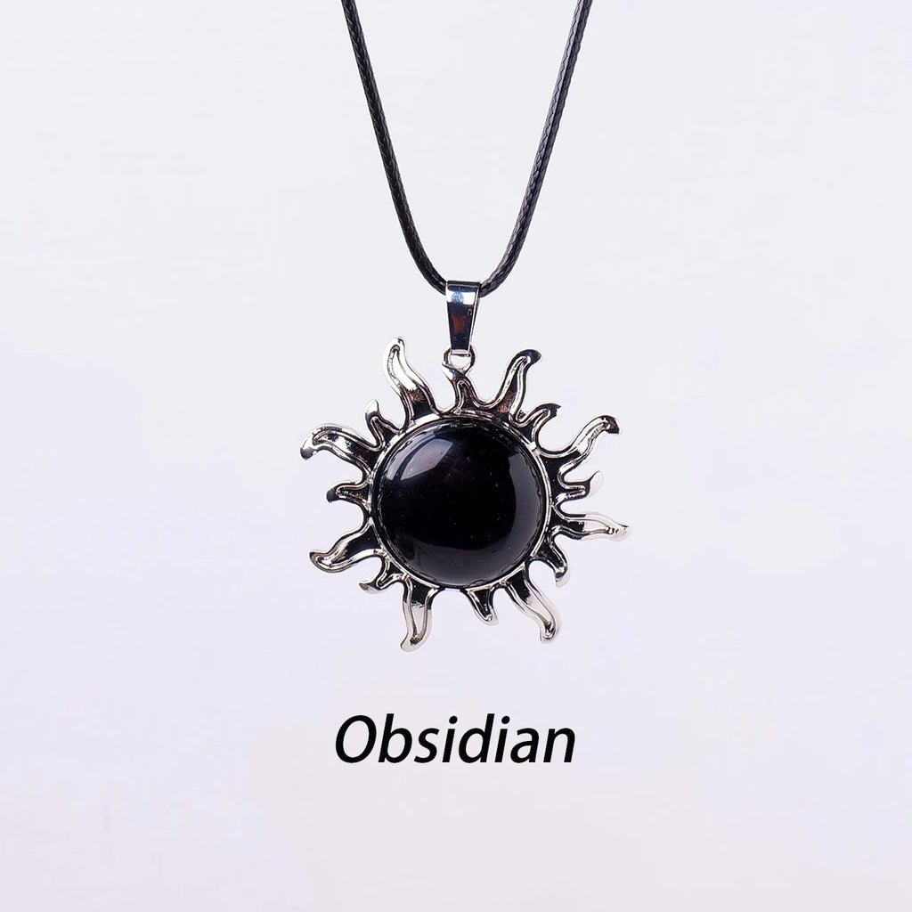 Colgante del Sol de Apolo con Cristal Natural — Amuleto Solar