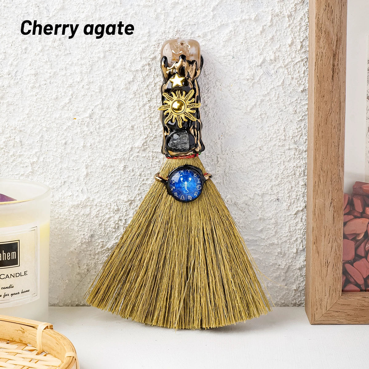 Escoba Mágica de Bruja con Cristal Natural — Amuleto Ritual