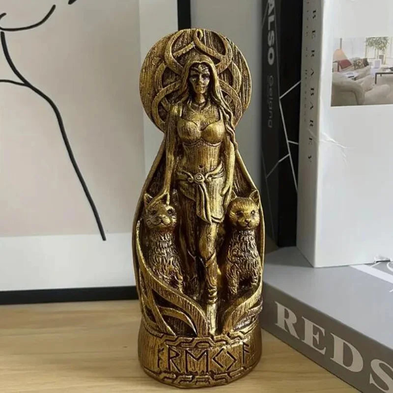 Estatua de la Diosa Freyja — Amor, Magia y Poder Femenino