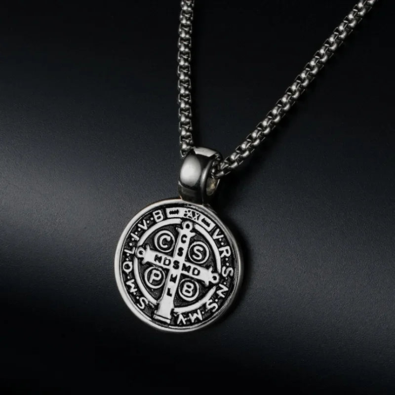 Collar de San Benito — Medalla de Protección en Acero Inoxidable
