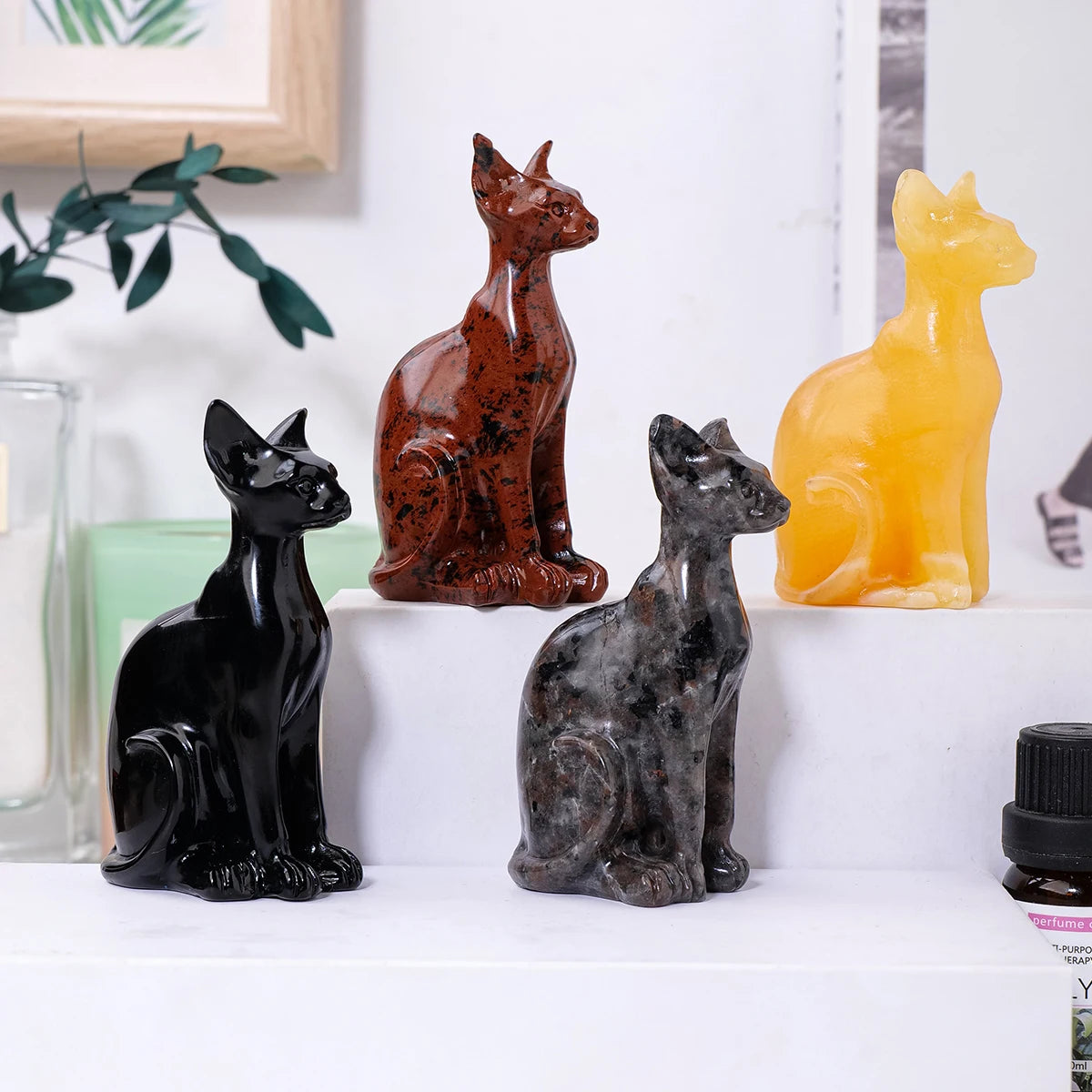 Gato Esfinge de Cristal Natural — Figura de Misterio y Elegancia