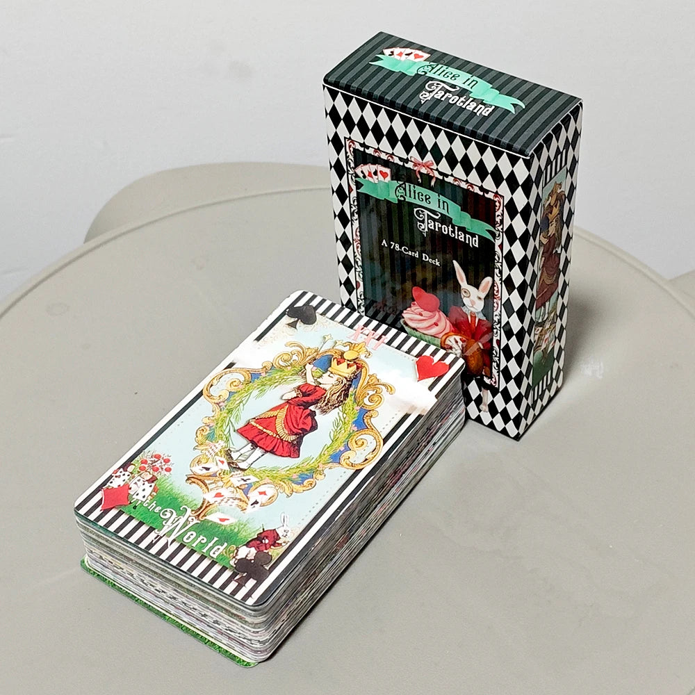 Alice in Tarotland — Tarot de Alicia en el País de las Maravillas