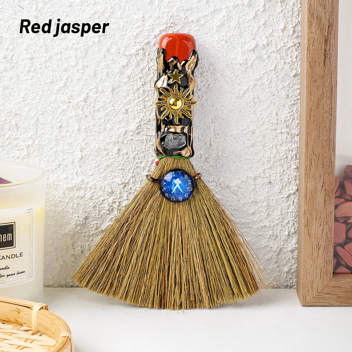 Escoba Mágica de Bruja con Cristal Natural — Amuleto Ritual