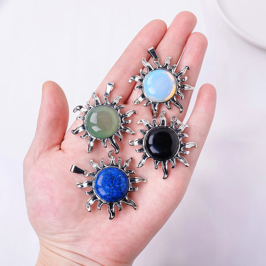 Colgante del Sol de Apolo con Cristal Natural — Amuleto Solar