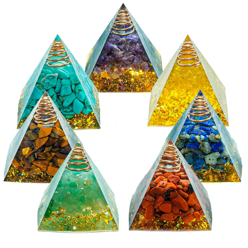Pirámide Energética de Cristal Natural con Pan de Oro